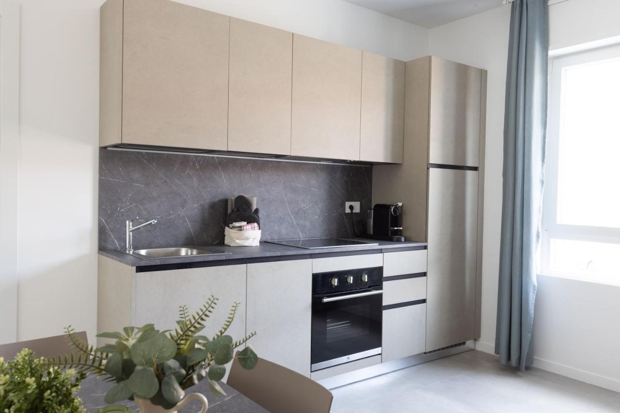 Residence Locatelli Rho Bagian luar foto