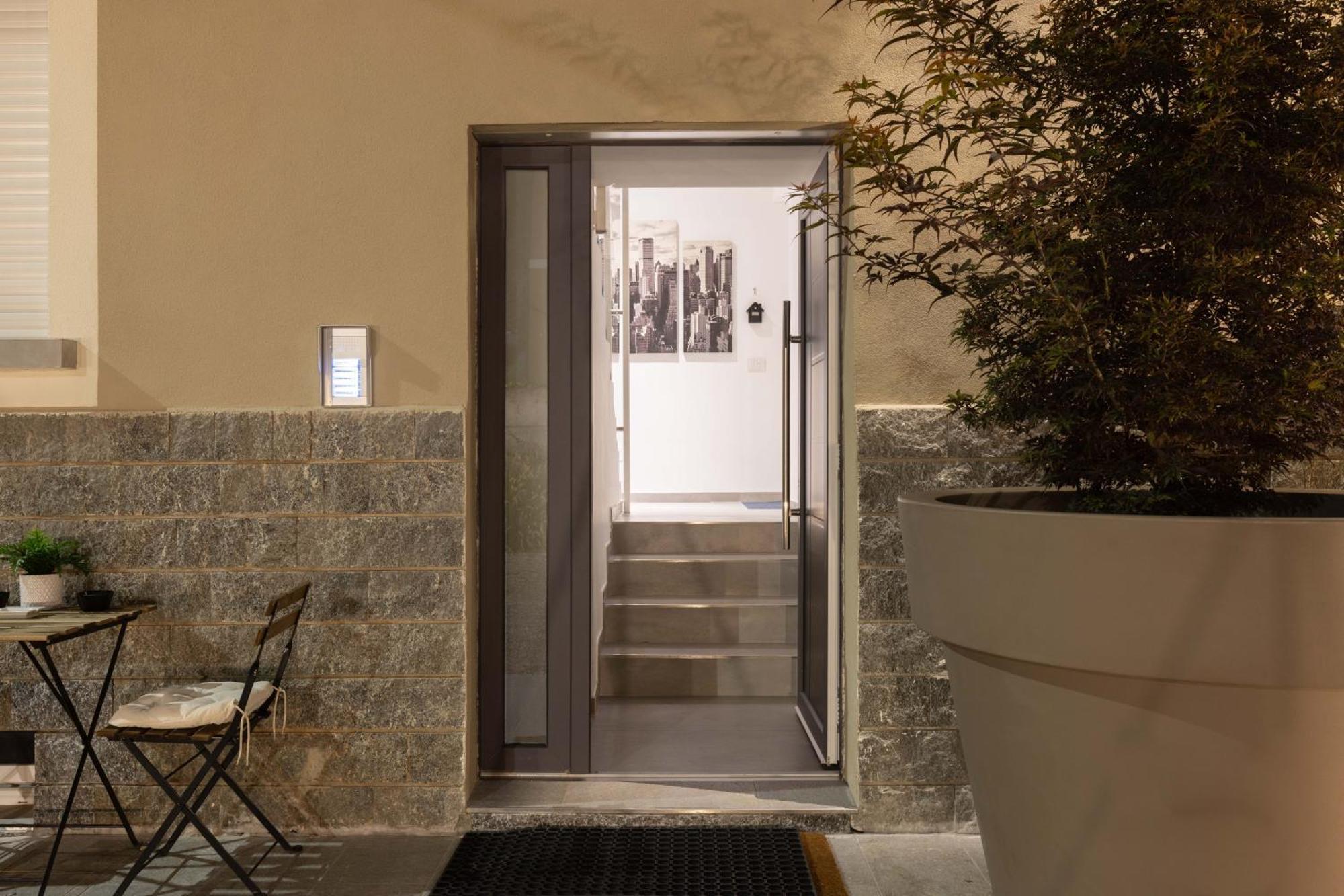 Residence Locatelli Rho Bagian luar foto